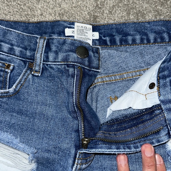 Billabong Jean shorts size 25 🩵 - Picture 3 of 5